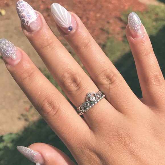 Meet your Posher, Karina - Picture 4 of 5